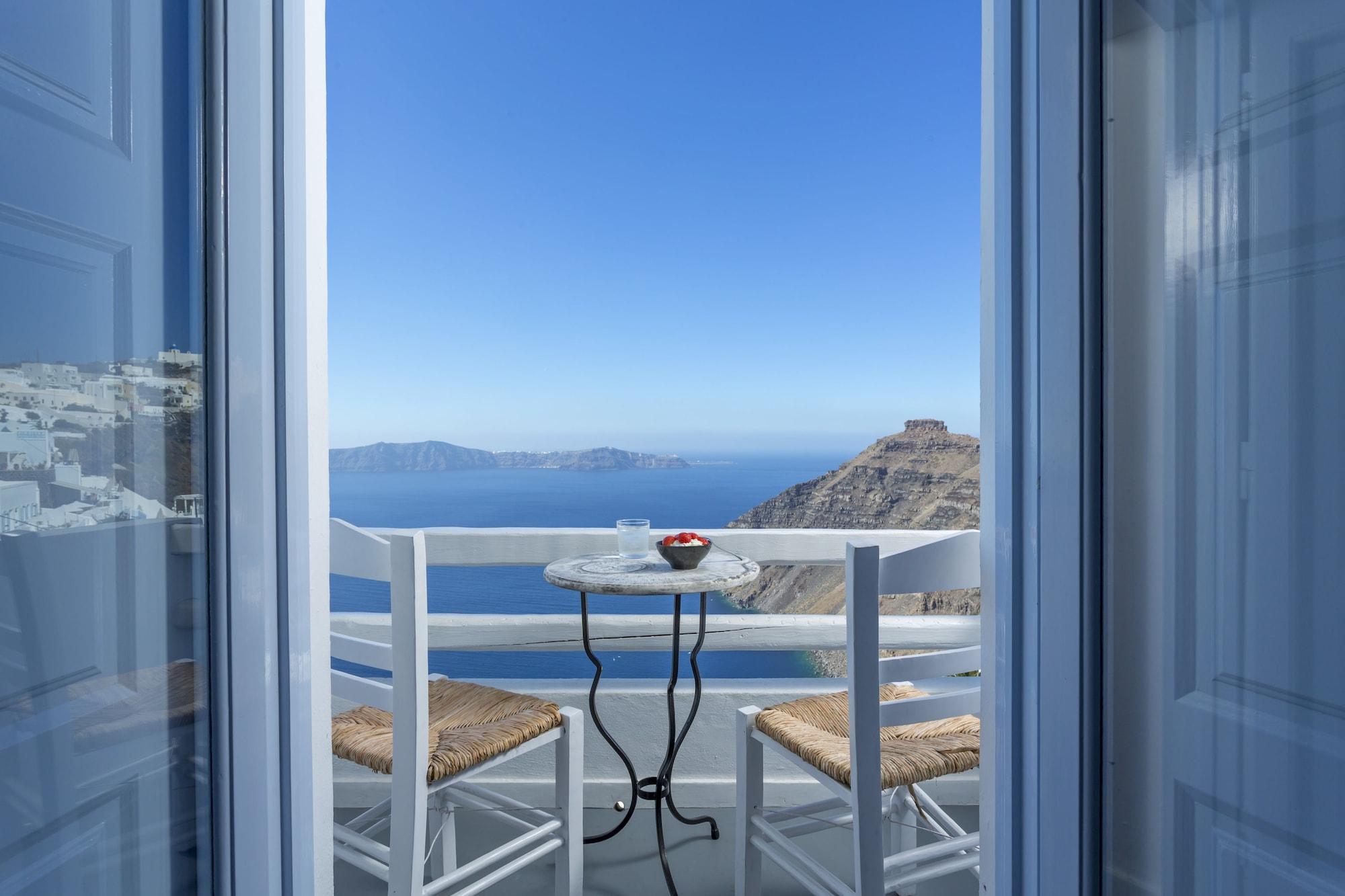 Galini Fira (Santorini)